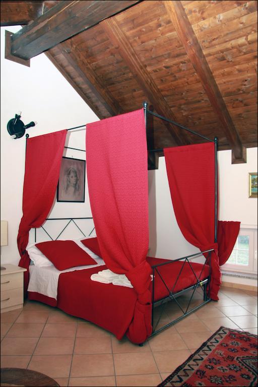 Villa Sassi Ac Alessandria Ruang foto